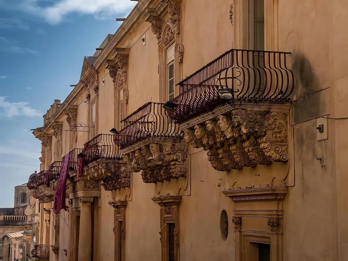 Trinacria'S Rooms Noto Guest house
