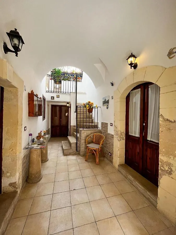 Trinacria'S Rooms Noto Italy