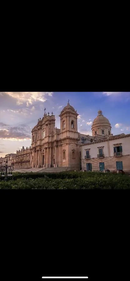 Trinacria'S Rooms Noto 0*,  Italy