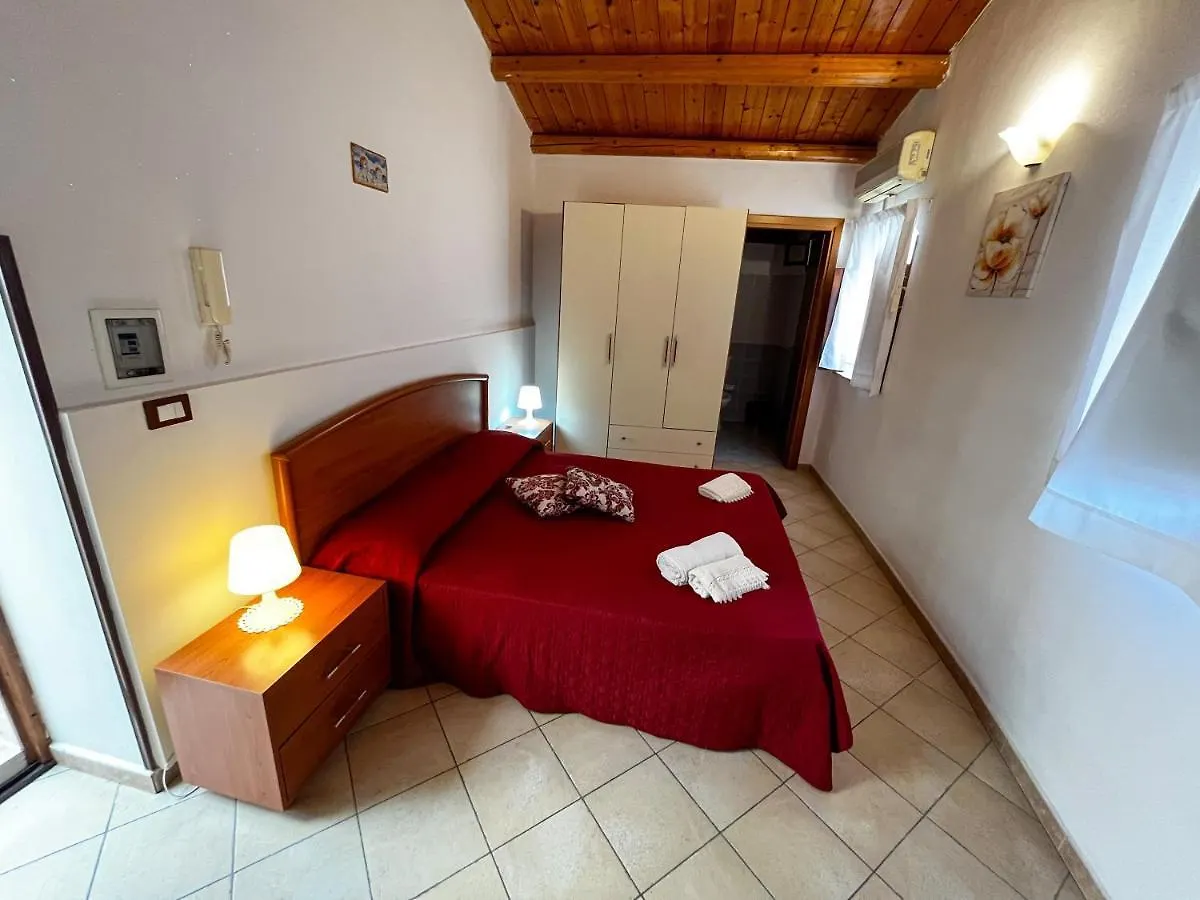 Trinacria'S Rooms Noto 0*,